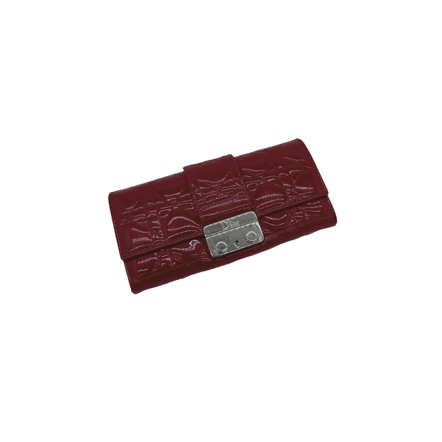 New Lock red leather wallet
