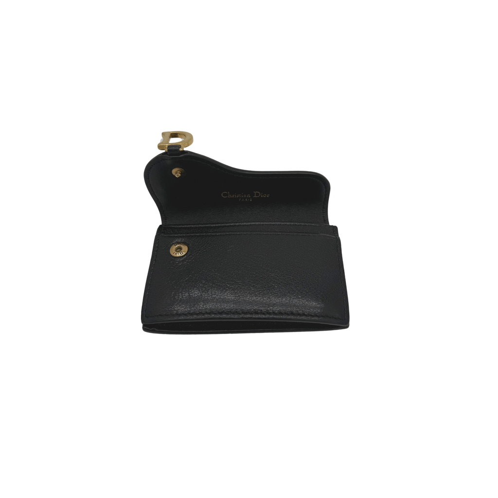 Le porte-cartes Saddle Noir de Christian Dior